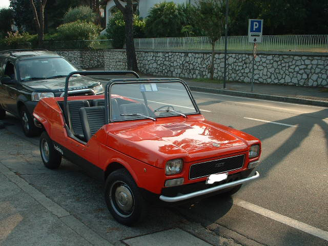 2007924102451_Fiat%20127%20Holiday%20Ant_CENS.jpg